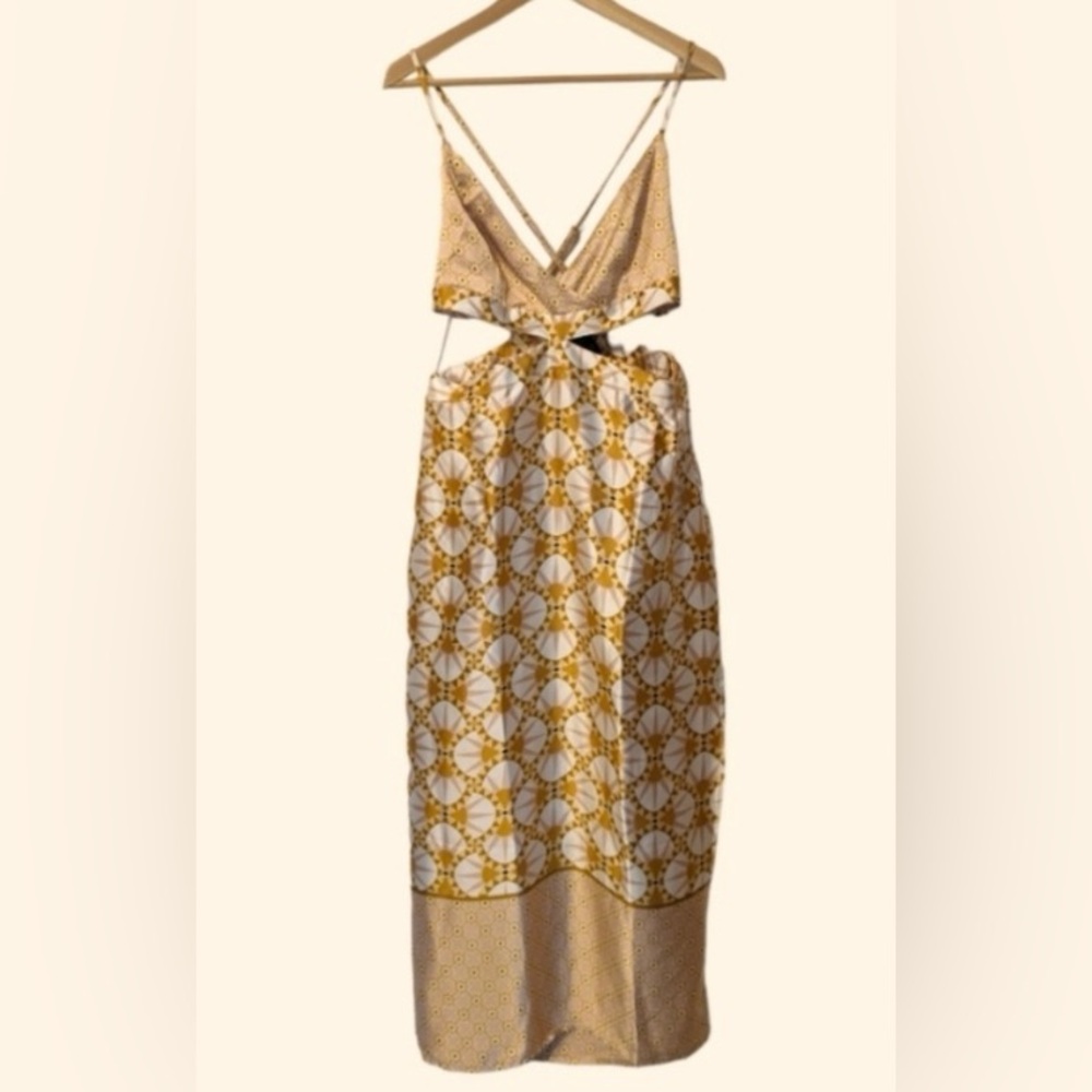 House of Harlow Elegant Satin Patterned Dress